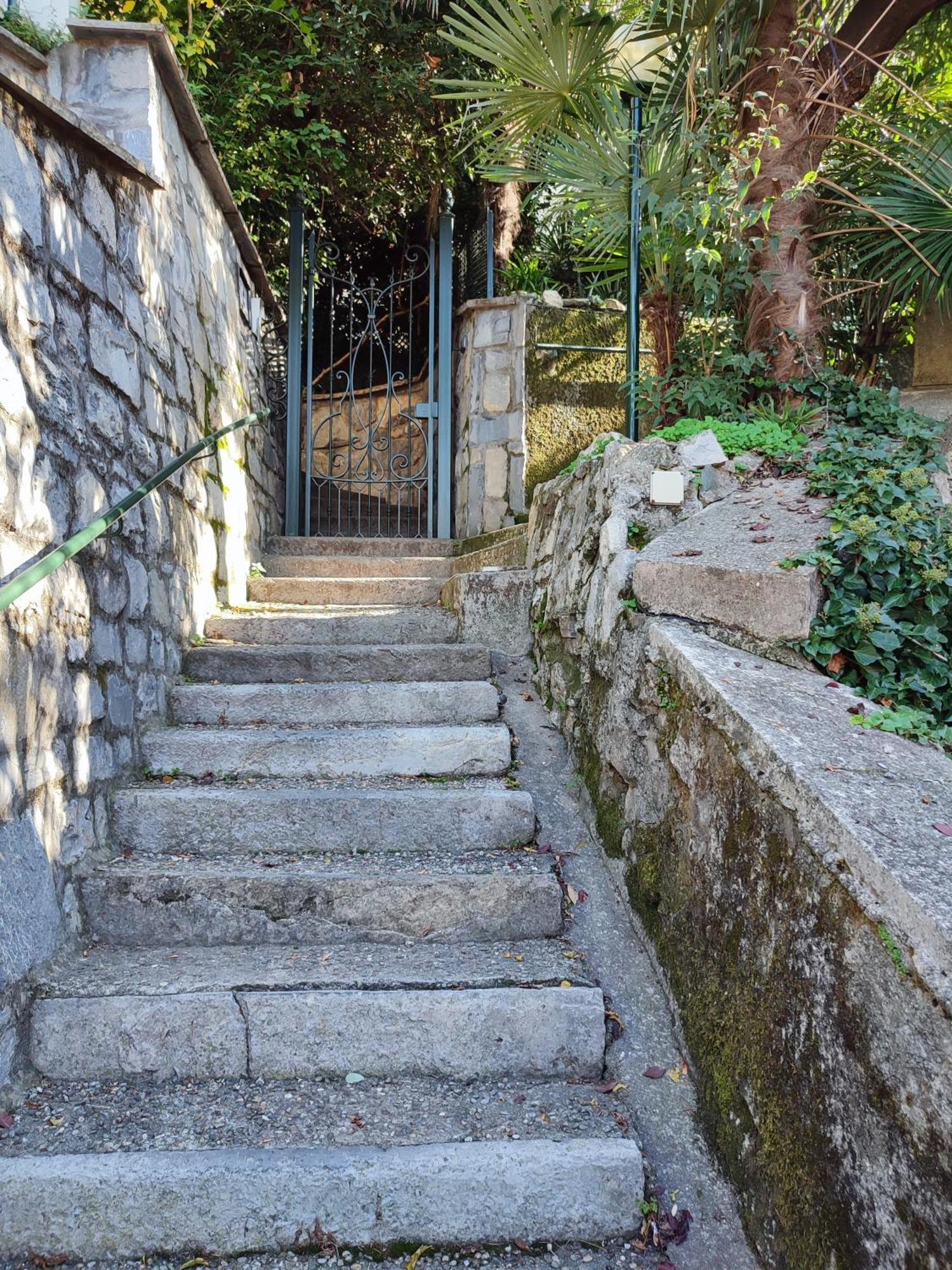 150 Steps To Heaven - By Myhomeincomo Kültér fotó